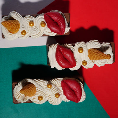 Kissmas Éclair Tart Soap | Handmade Festive Christmas Bath Soap – Body Soap on Brown Living™. SKU: SLTYSECRT-10. Img 1.