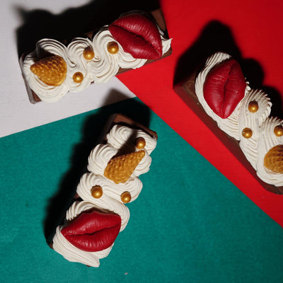 Kissmas Éclair Tart Soap | Handmade Festive Christmas Bath Soap – Body Soap on Brown Living™. SKU: SLTYSECRT-10. Img 3.