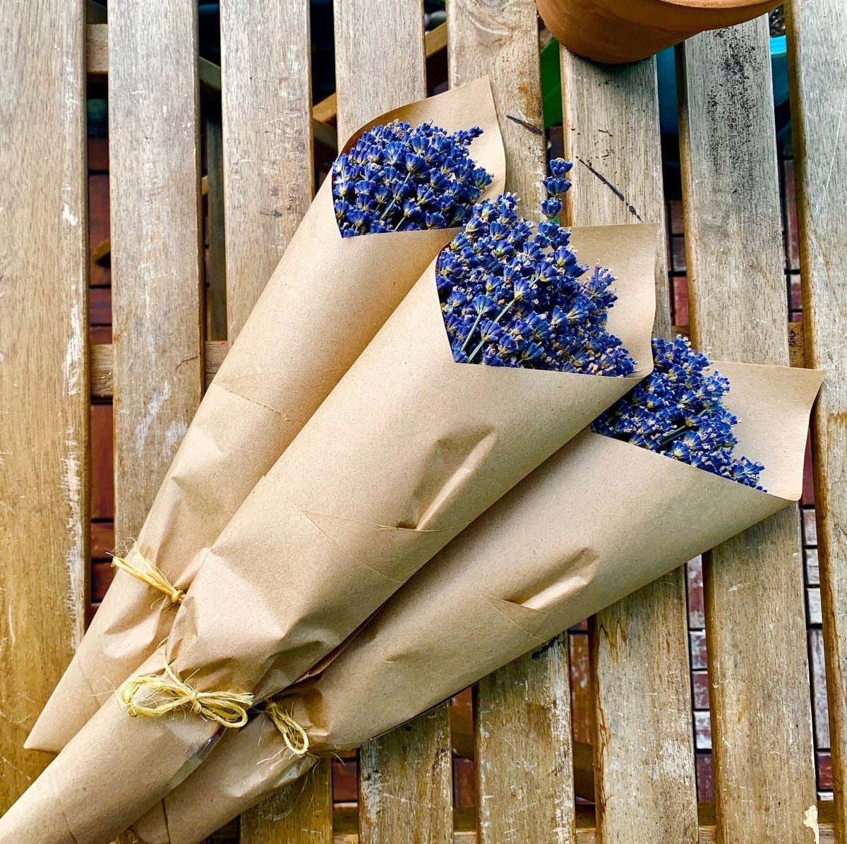 Lavender Fragrance Decor Accent – Decor & Artefacts on Brown Living™. SKU: DF-161. Img 1.