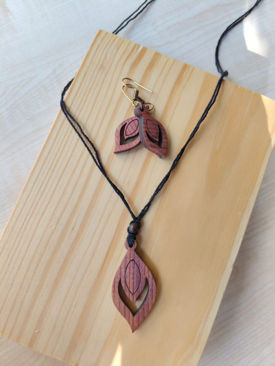 Leaf Imprint Wooden Jewellery Set – Womens Accessories on Brown Living™. SKU: WJ07. Img 3.