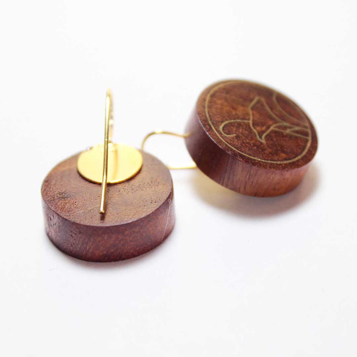 Lilium Taarkashi Wooden Earring - Brass Inlay Craft – Jewellery on Brown Living™. SKU: UATRWJ004. Img 4.