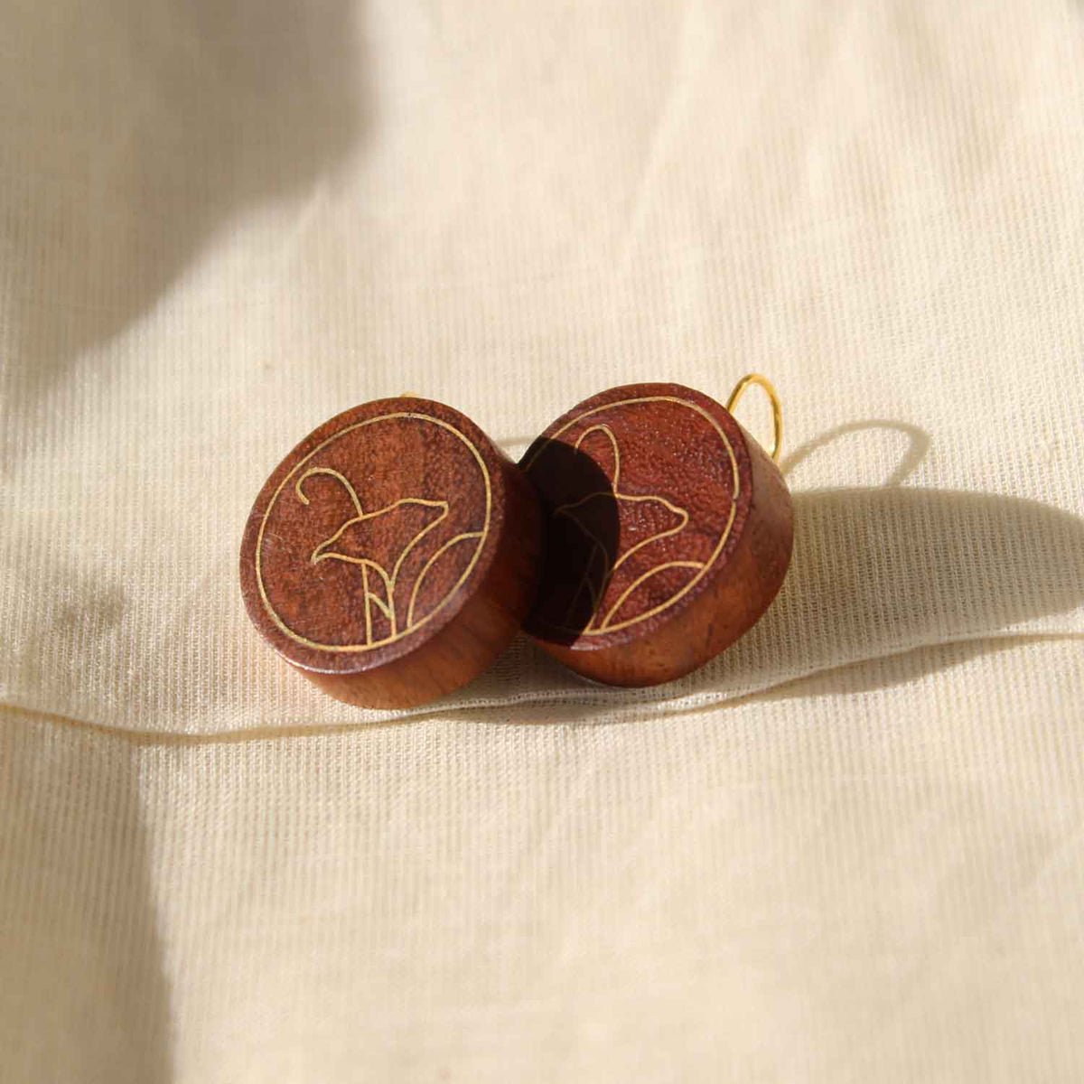 Lilium Taarkashi Wooden Earring - Brass Inlay Craft – Jewellery on Brown Living™. SKU: UATRWJ004. Img 2.