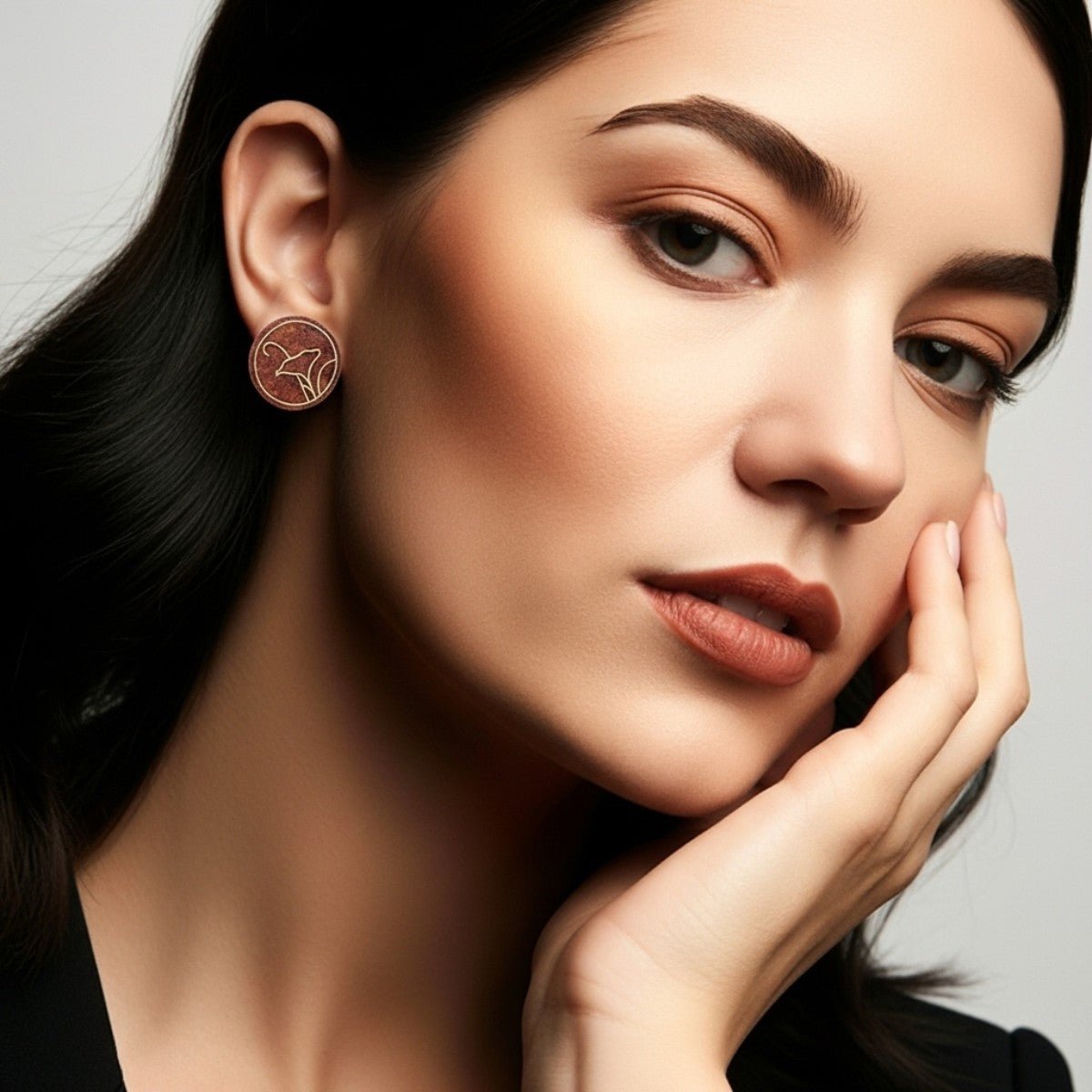 Lilium Taarkashi Wooden Earring - Brass Inlay Craft – Jewellery on Brown Living™. SKU: UATRWJ004. Img 5.
