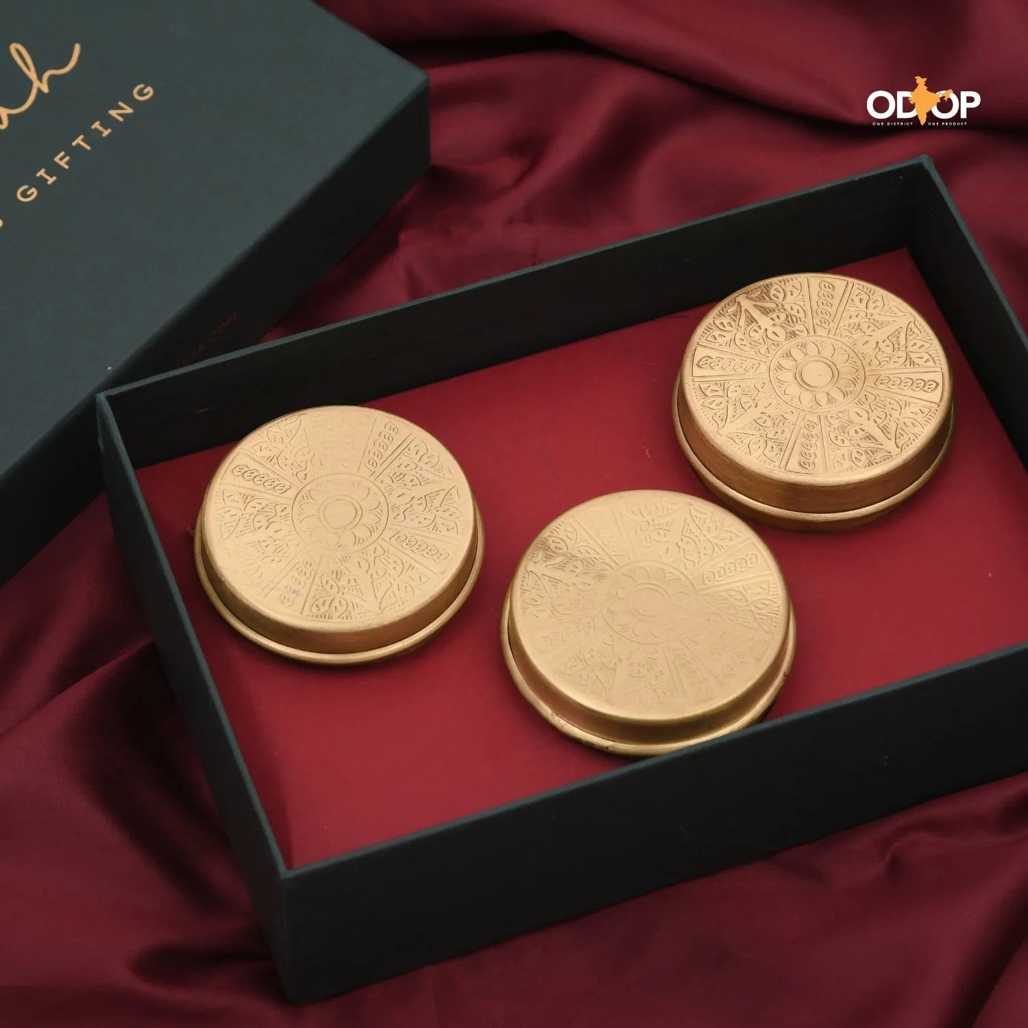Limited Edition Heritage Box – Handcrafted Brass Candle Gift Set – Candles & Fragrances on Brown Living™. SKU: PRA25GH020. Img 1.