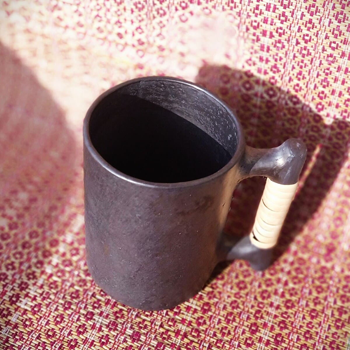 Longpi Black Pottery Beer Mug Large - Round – Bar Glassware on Brown Living™. SKU: SACHII006. Img 2.