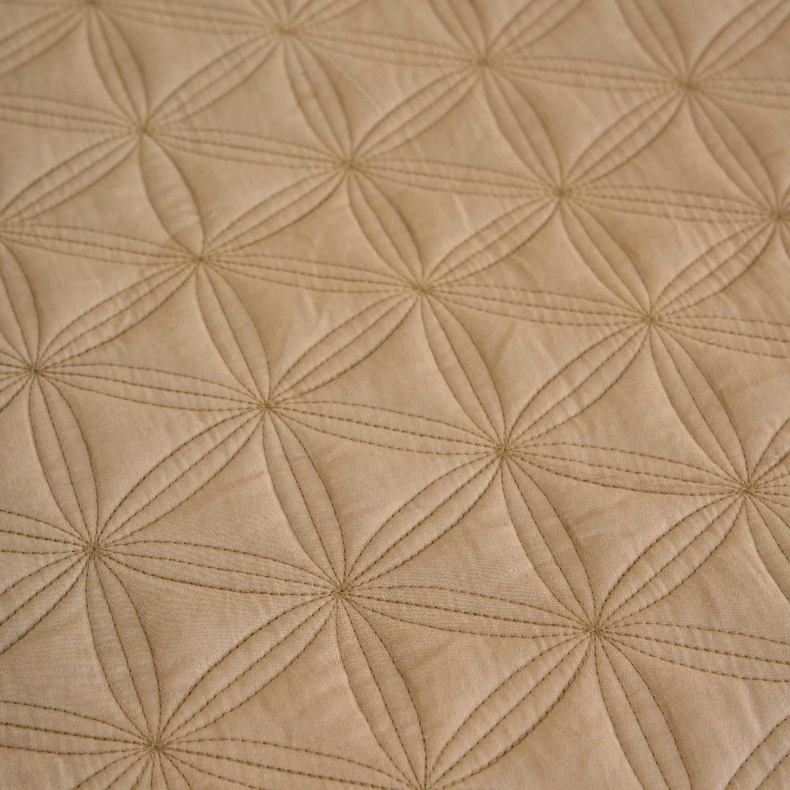 Luxury Dark Flax Cotton Satin Razai | Soft Lightweight Quilt 200 GSM – Bed Linens on Brown Living™. SKU: TEE2516-GF-2N. Img 5.