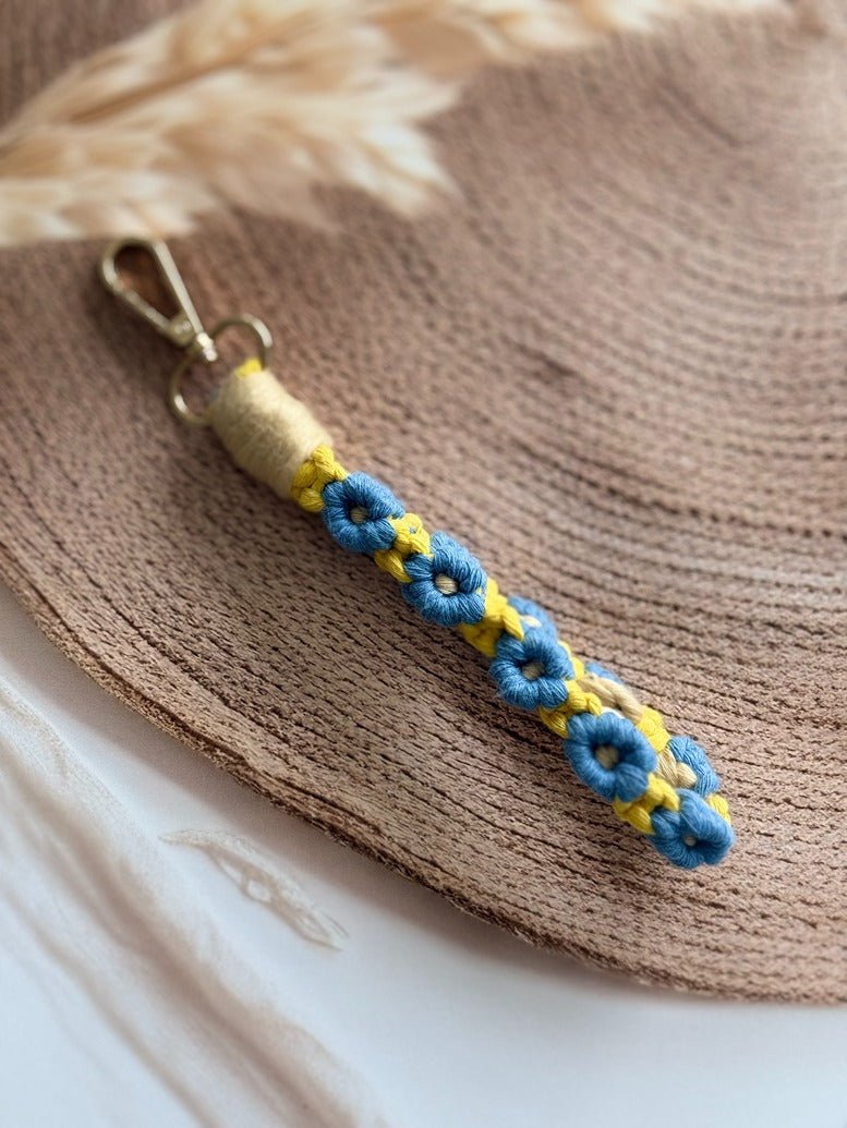 Macramé Flower Wristlet Keychain Handmade Wrist Strap Keychain – Gift on Brown Living™. SKU: FW009. Img 15.