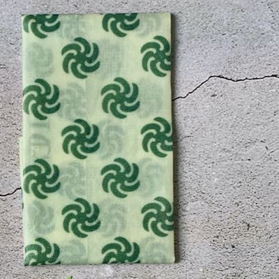 Madhu Wrap Reusable Beeswax Food Wrap 1 Extra Large ( 35 cm x 53 cm) – Food Wraps on Brown Living™. SKU: MW - 1XL - GF. Img 14.