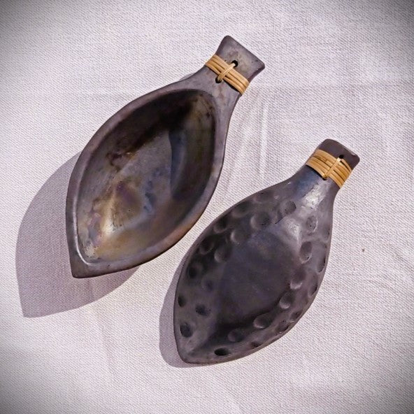 Matsya - Longpi Black Pottery Serving Bowl – Dinner Set by Terracotta by Sachii available on Brown Living™. . SKU: SACHII020. Img 4.