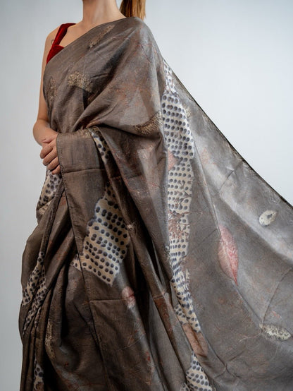 Megha Silk Sari – Handwoven Traditional Pure Silk Sari – Womens Saree on Brown Living™. SKU: sarimegha. Img 2.