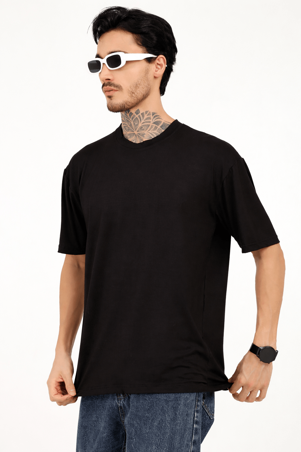 Men Oversized Plain Bamboo T-Shirt – Soft, Breathable & Sustainable – Mens T-Shirt on Brown Living™. SKU: M-PLAIN-OVERSIZ-BLK-M. Img 2.