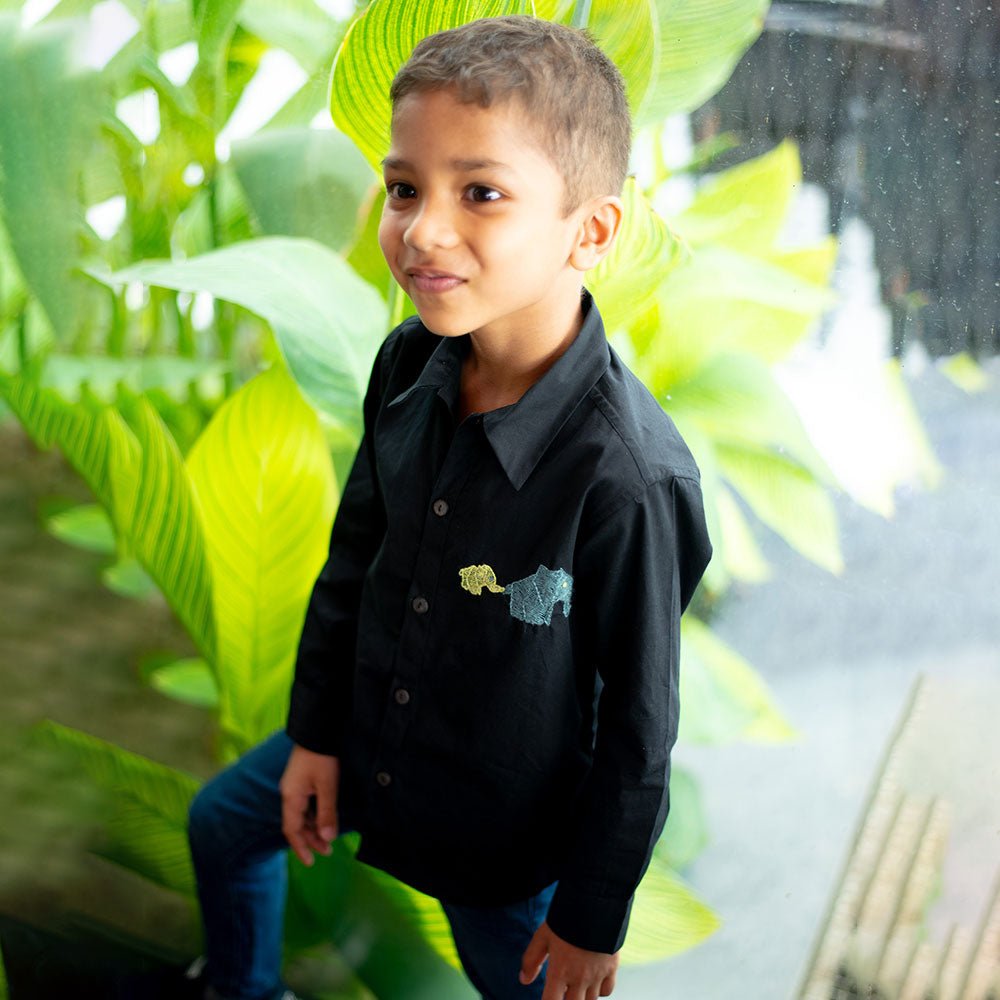 Mini Elephants Embroidered Organic Cotton Shirt - Black – Kids Shirts on Brown Living™. SKU: NANFS005EMB052 - 18M. Img 3.