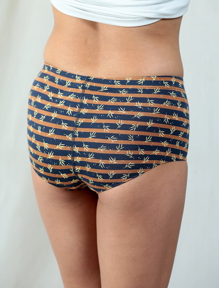 Mocha Leaves & Ocean Blues Organic Cotton Boyshorts | Pack of 2 – Womens Underwear on Brown Living™. SKU: 004BSBrown-NavyXs. Img 5.
