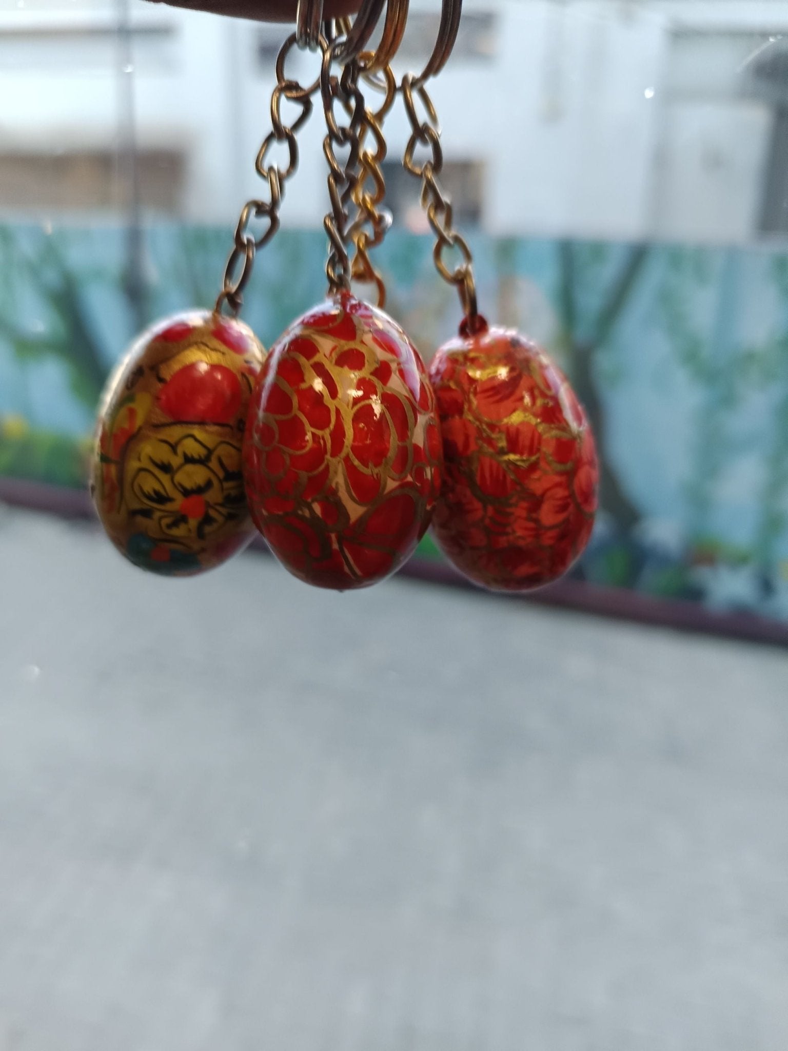 Naqashi Anda Keychain - Handpainted Paper Maiche Key Ring – Travel Accessories on Brown Living™. SKU: KPJKKCSMEGMC01. Img 5.