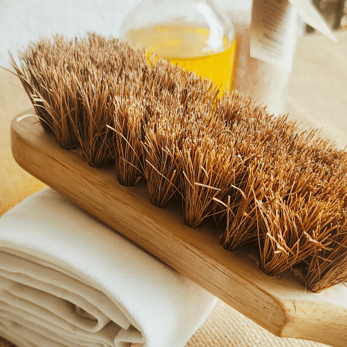 Natural Coconut Coir Long Handle Body Brush – Bath Accessories on Brown Living™. SKU: AS-WDLBB-001. Img 2.
