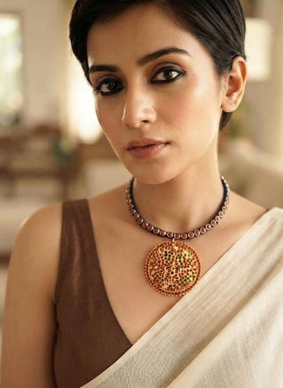 Neela Sutra Choker | Handcrafted Traditional Statement Choker Necklace – Womens Necklaces on Brown Living™. SKU: SAR1019. Img 2.