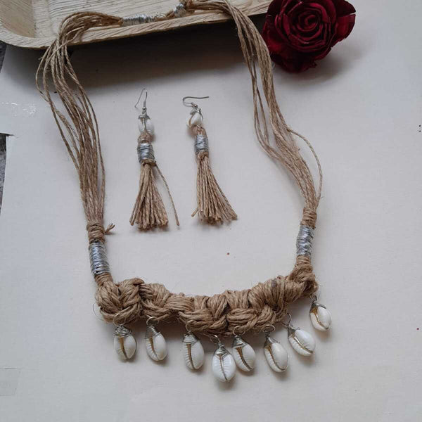 Shell And Jute Necklace Set