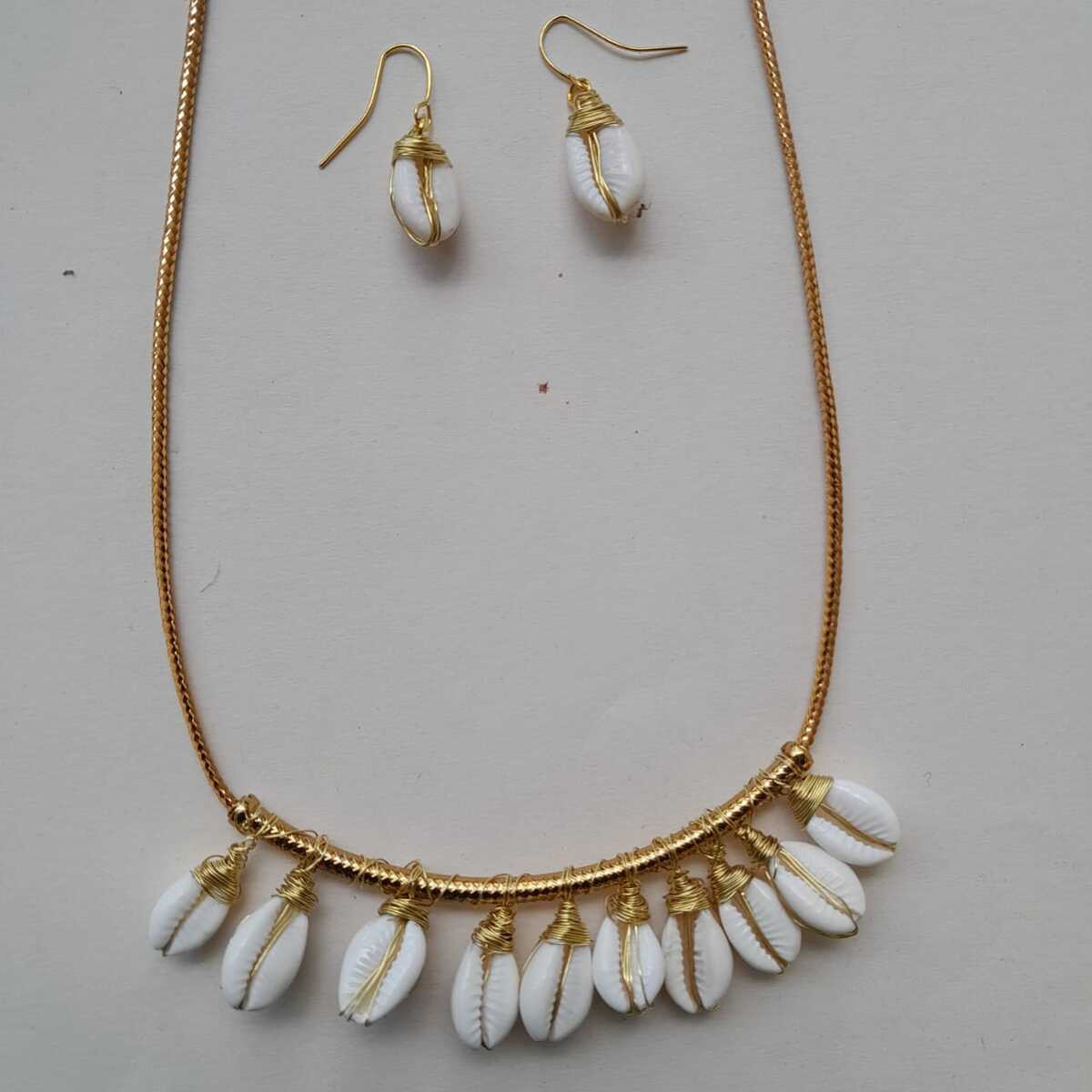 Shell Pendant Necklace Set | Verified Sustainable by Brown Living™