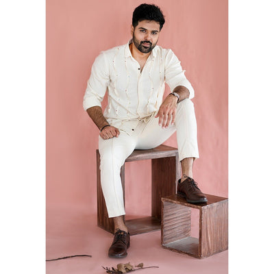 Niran Kora Khadi Shirt | Handwoven Cotton Khadi Shirt for Men – Men Shirt on Brown Living™. SKU: DL0144XSn. Img 10.