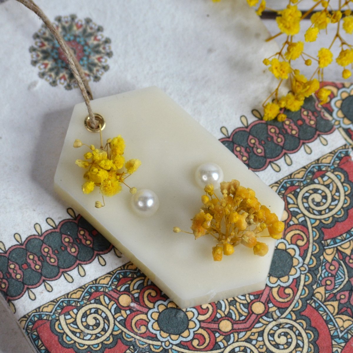 Ocean Breeze Hexa Sachet – Wax Sachets & Fragrance by Aniora available on Brown Living™. Jasmine . SKU: ANCA039_3. Img 4.