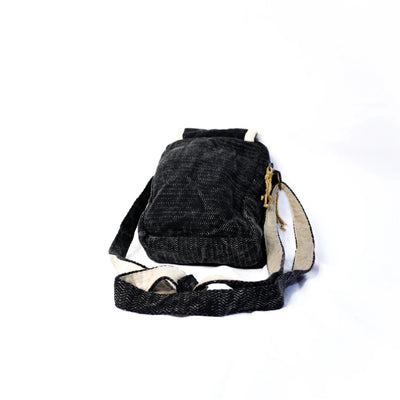 OG Berg 2.0 Crossbody Sling | Sustainable Everyday Sling Bag – Sling Bag on Brown Living™. SKU: OGSBGBG202. Img 6.
