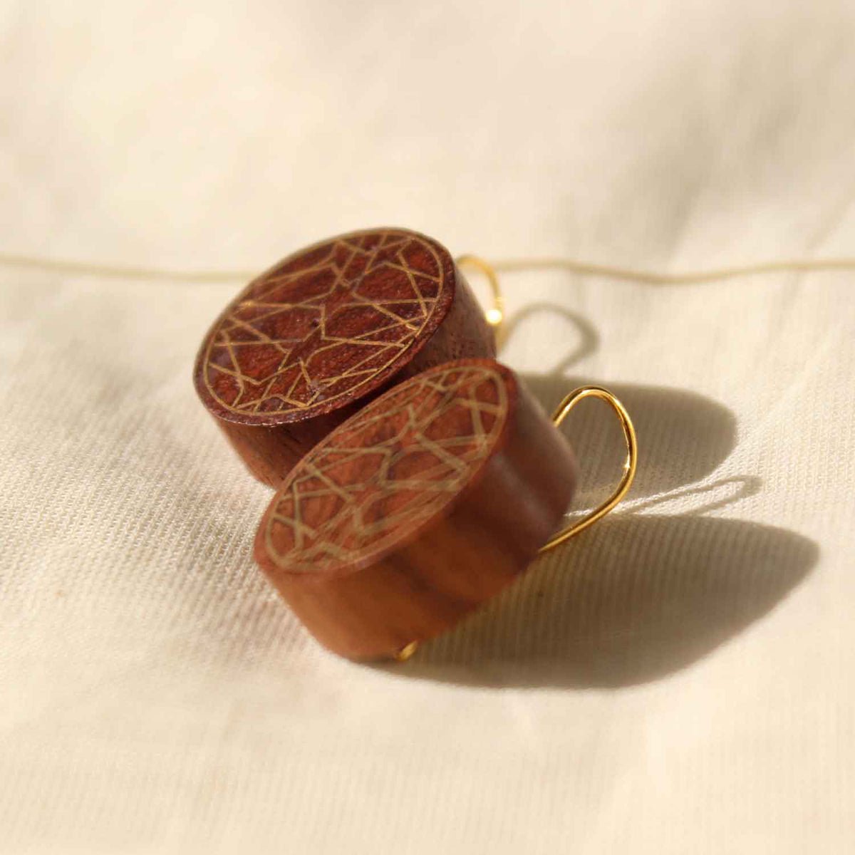 Oribus Taarkashi Wooden Earring - Brass Inlay Craft – Jewellery on Brown Living™. SKU: UATRWJ002. Img 3.