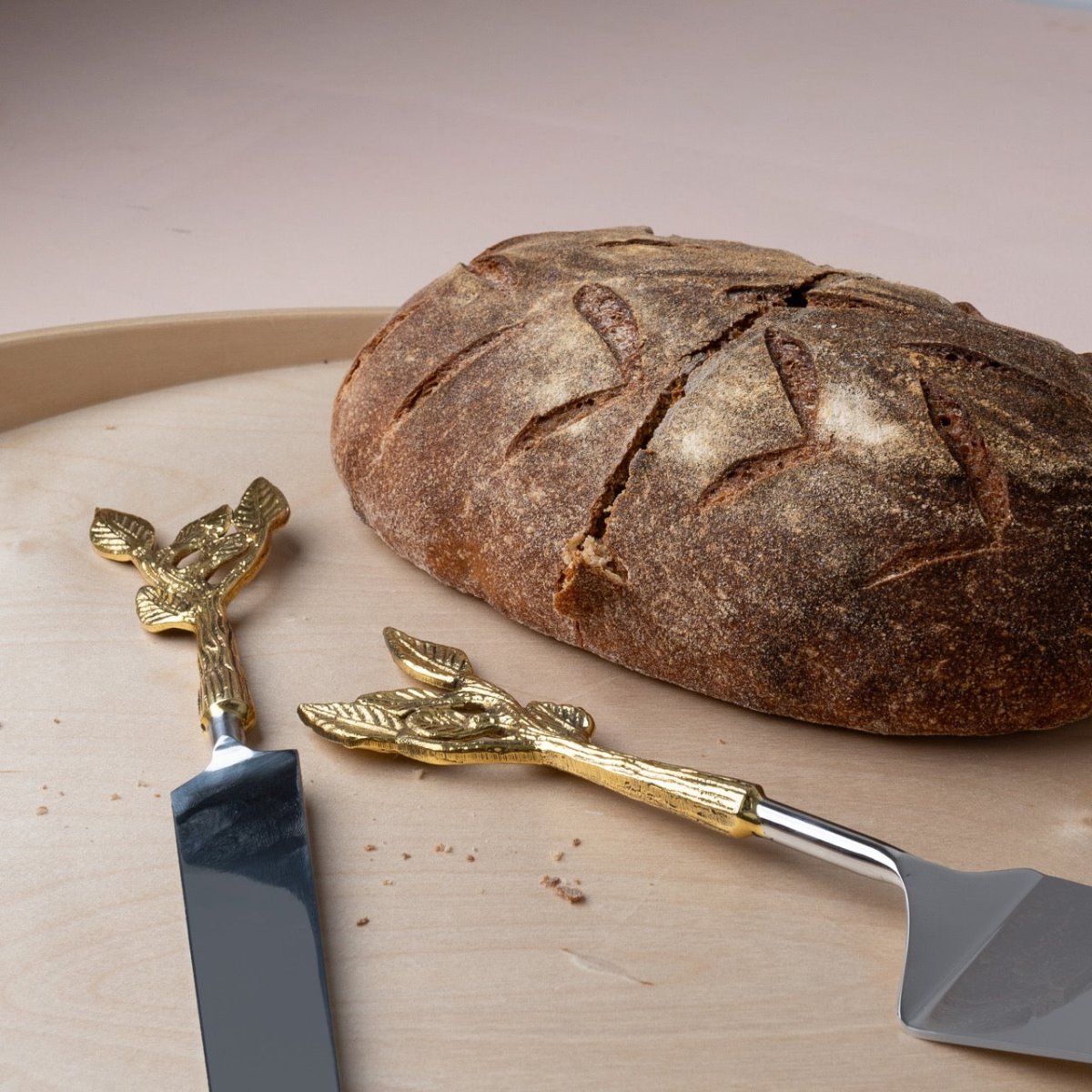 Patram Cake and Knife – Kitchen Tools by Pravaah India available on Brown Living™. . SKU: PRA23HD001BL. Img 4.
