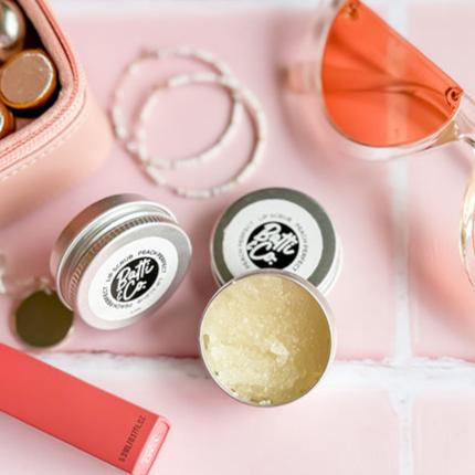 Peach Perfect - Exfoliating Sugar Lip Scrub - 15g | Verified Sustainable Lip Scrub on Brown Living™