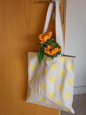 Pine Green Tote Bag | Spacious Everyday Shoulder Bag – Bags on Brown Living™. SKU: ANTAPTLAG. Img 4.