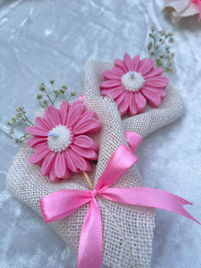 Pink Daisy Bouquet Candle Set Of 4 |Handcrafted Floral Wax Gift Candle – Candles & Fragrances on Brown Living™. SKU: LUSH_0024. Img 3.