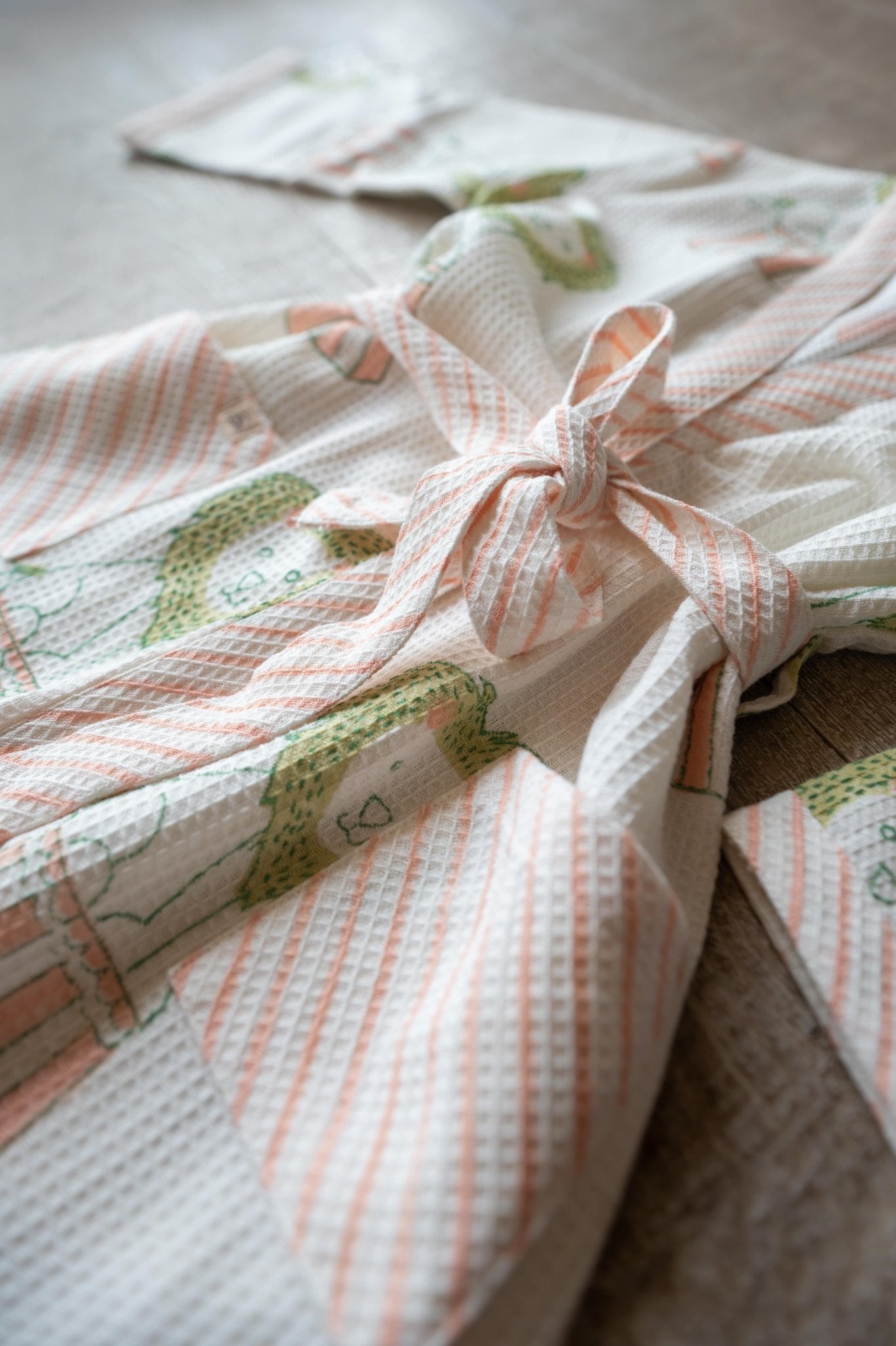 Pure Cotton Waffle Fabric Medium Robe, Circus – Bath Linens on Brown Living™. SKU: MSY - 00433E - Peach - M. Img 2.