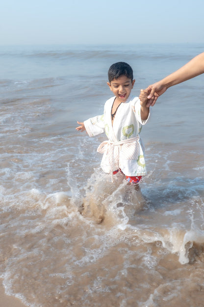 Pure Cotton Waffle Fabric Small Robe for Kids – Circus Design – Bath Linens on Brown Living™. SKU: MSY - 00433E - Peach - S. Img 4.