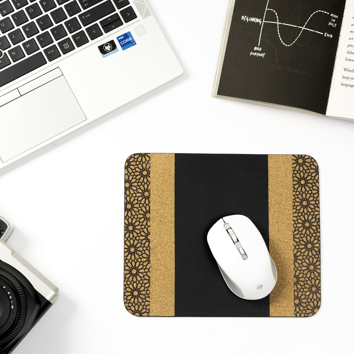 Rectangular Mouse Pad – Plant Leather & Cork (Black & Cork) – Desk Accessories on Brown Living™. SKU: CPMPGH0015296. Img 4.