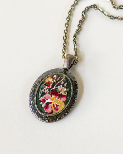 Resin Art Necklace| Handcrafted Resin Accessories for Women – Womens Accessories on Brown Living™. SKU: ANTRAJBB. Img 4.