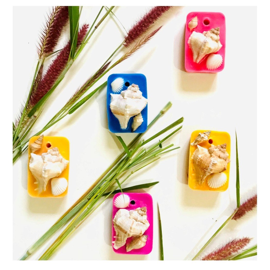 Reusable Seashell Wax Tablet with Refill Fragrance |Large Aroma Tablet – Candles & Fragrances on Brown Living™. SKU: MBYLSLVCN1. Img 1.