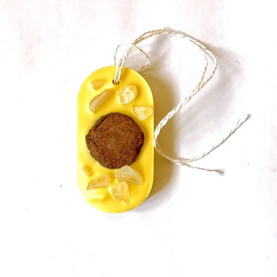 Reusable Wardrobe Freshener Textured Wax Tablet - Pack of 1 – Candles & Fragrances on Brown Living™. SKU: RCFWXWTTXCCSLV1. Img 13.