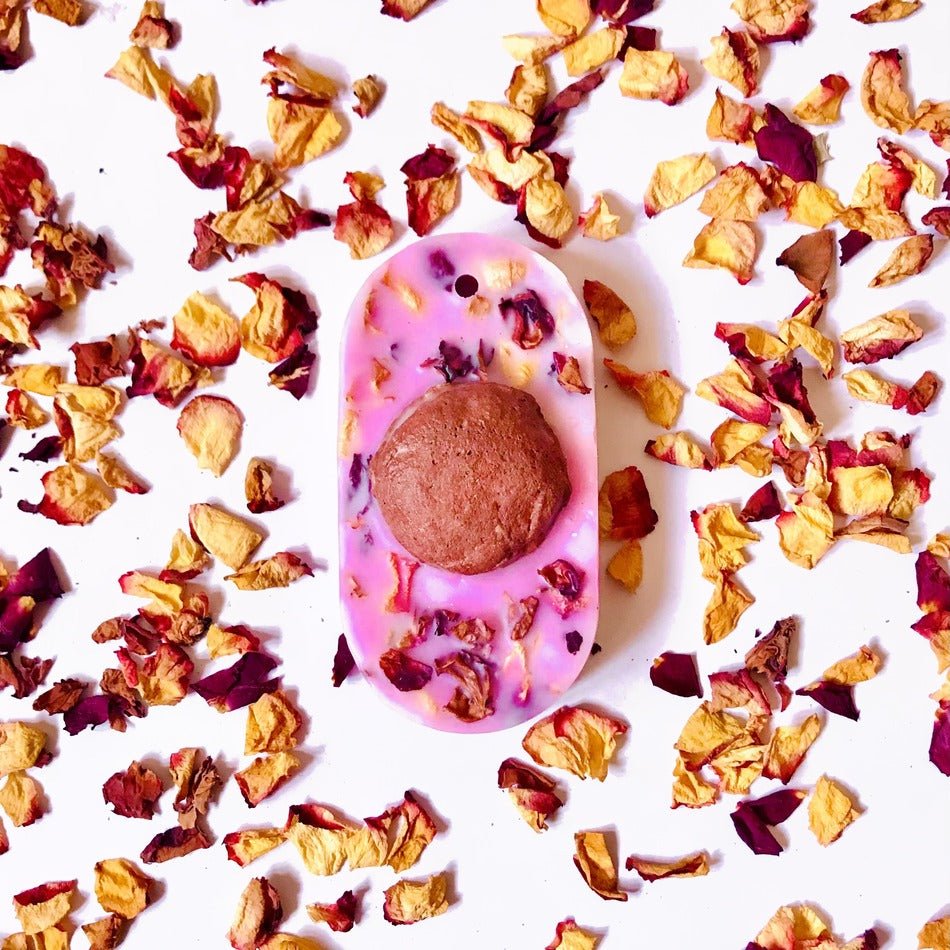 Reusable Wardrobe Freshener Textured Wax Tablet - Pack of 1 – Candles & Fragrances on Brown Living™. SKU: RCFWXWTTXRS1. Img 6.