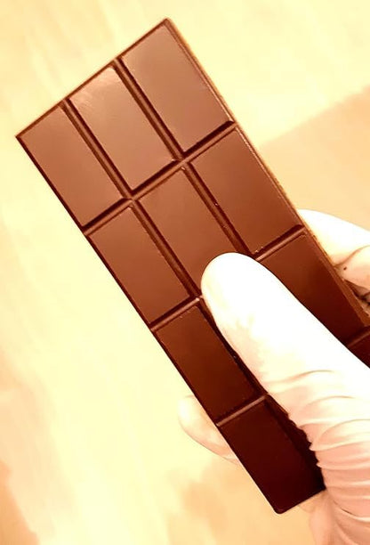 Roasted Almond 70% Cocoa Dark Chocolate – Sweetened with Jaggery – Chocolates on Brown Living™. SKU: 8931500357559. Img 2.