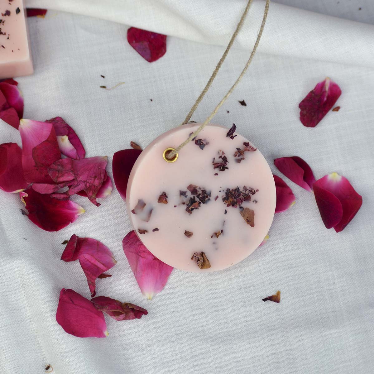 Rose Small Round Sachet | Verified Sustainable by Brown Living™