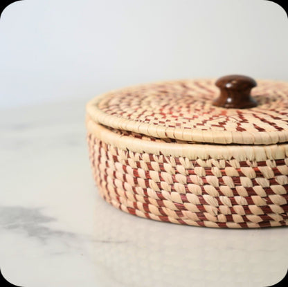 Sabai Grass Roti Box – Baskets & Boxes by Swadeh available on Brown Living™. Roti Nest . SKU: C0_sab_00015. Img 8.