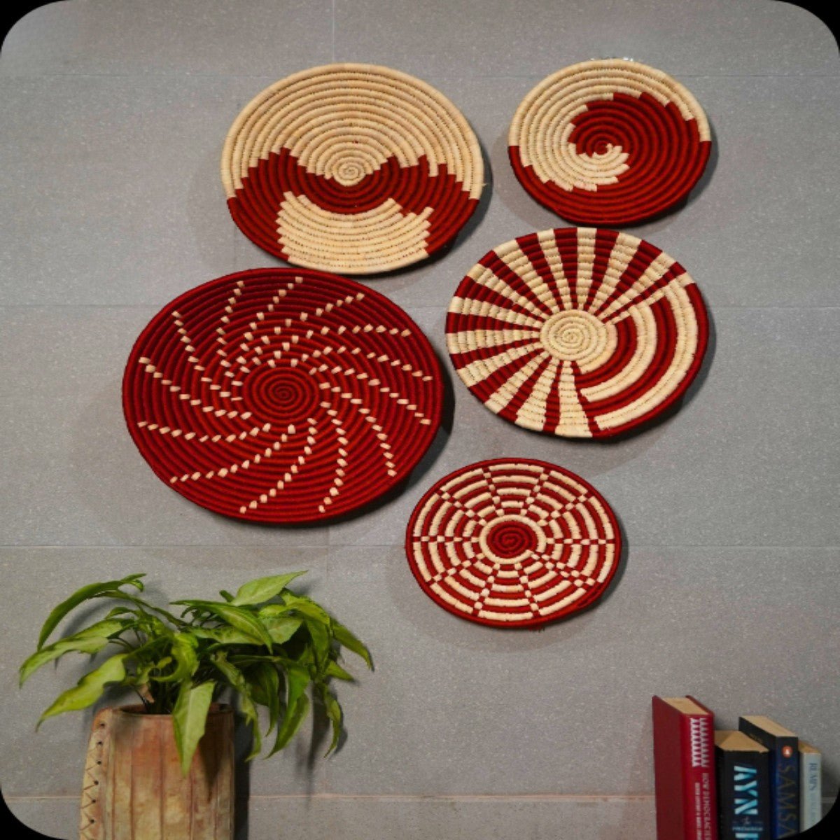 Sabai Grass Wall Plates | Set of 5 – Wall Decor on Brown Living™. SKU: C0_sab_00042. Img 1.