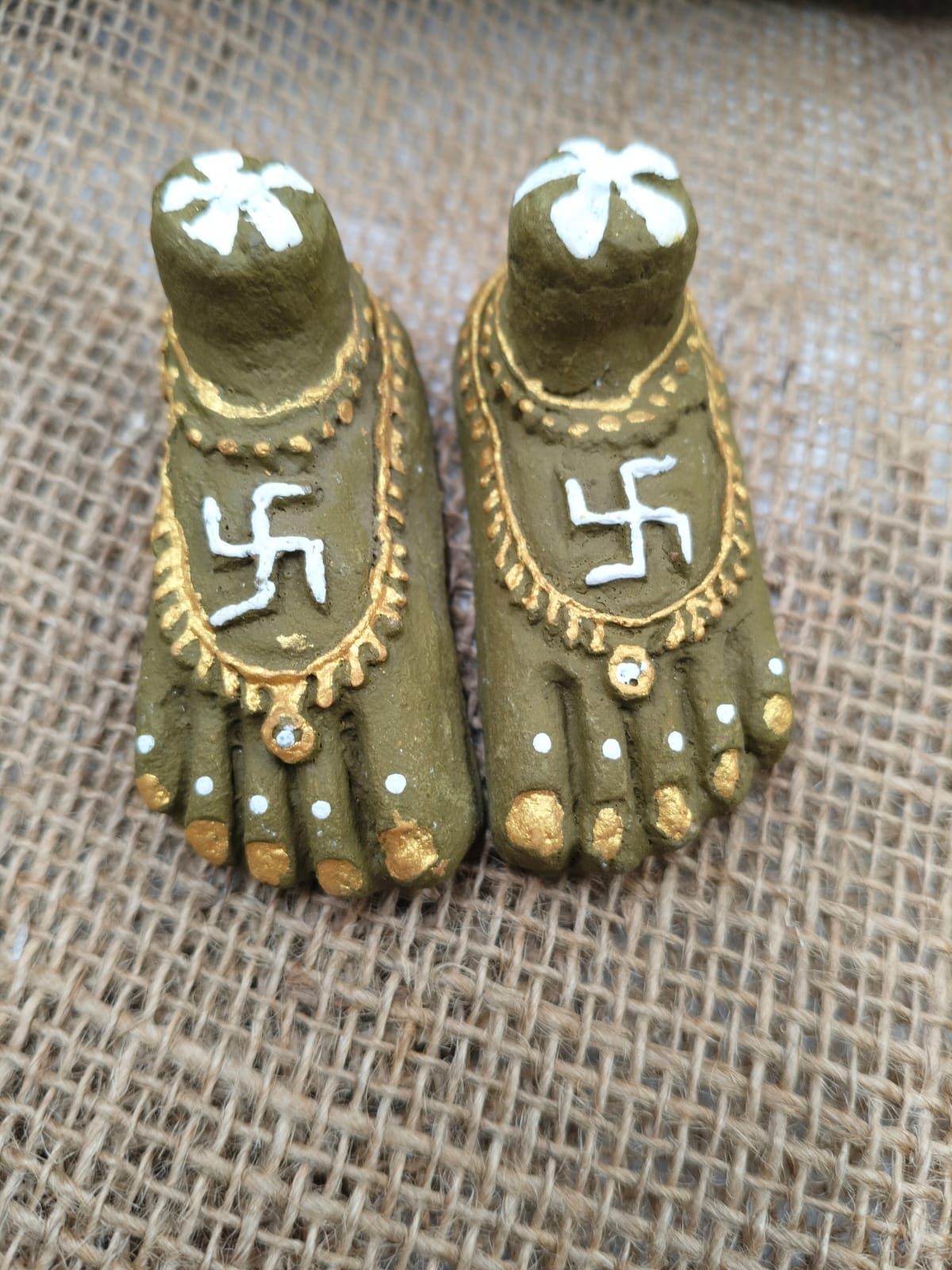 Sacred Glow Collection Sambrani Diya Incense Lakshmi Set – Gift Giving on Brown Living™. SKU: SN2596. Img 3.