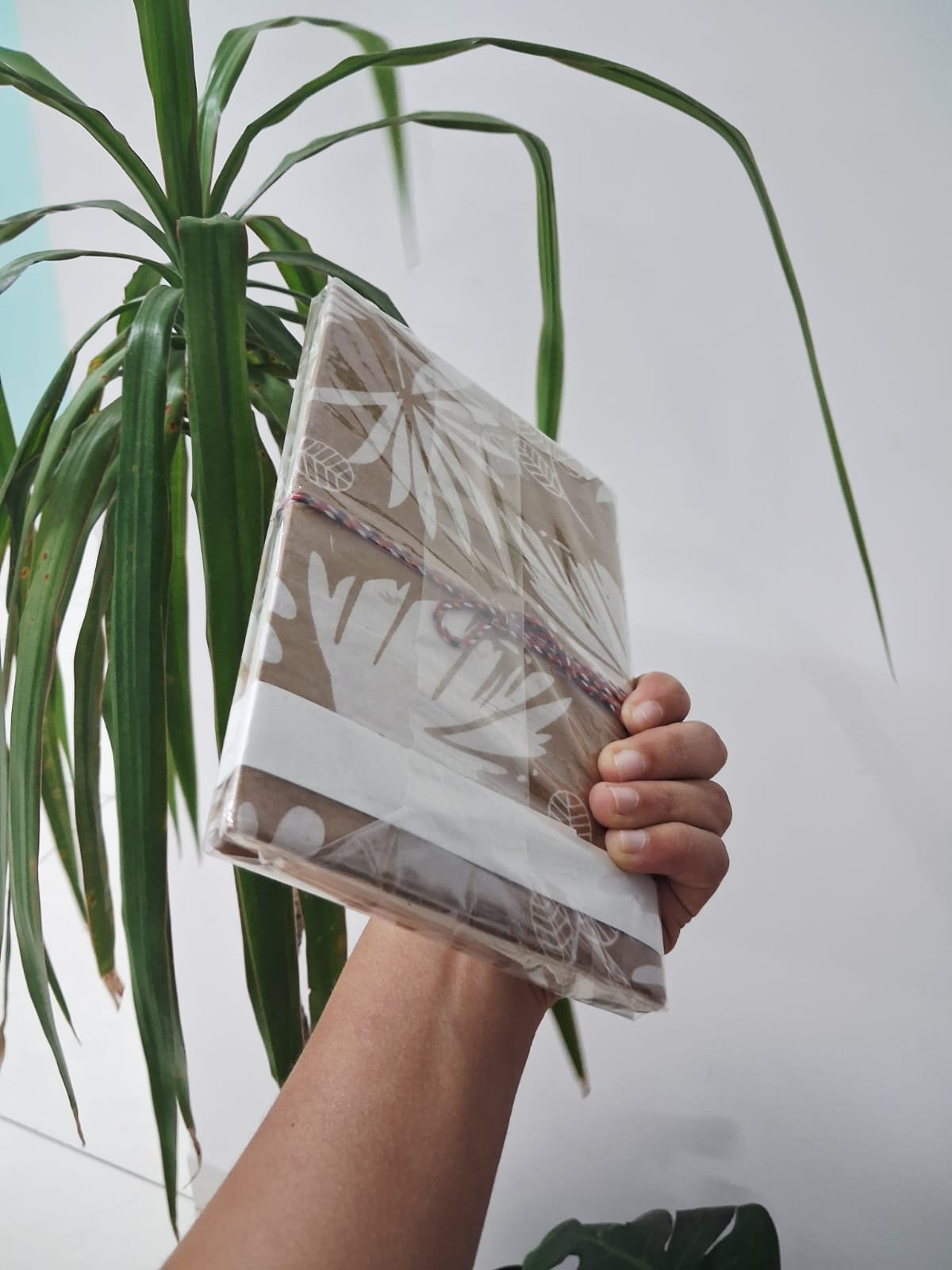 Saheli Fabric Handmade Diary – Notebooks & Notepads on Brown Living™. SKU: kj19. Img 3.