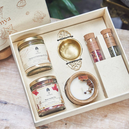 Samādhāna Gift Box - Relaxation & Wellness Collection – Gift Giving on Brown Living™. SKU: Samad_500gms. Img 1.