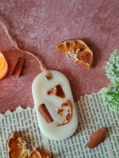 Scented Soywax Air Freshener Sachet - Curved Rectangle 40g – Candles & Fragrances on Brown Living™. SKU: WSB05603. Img 3.