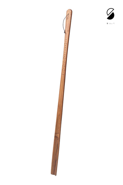 Shoe Horn | Easy Shoe Wearing Tool for Daily Use – Wooden Toys on Brown Living™. SKU: SH. Img 4.