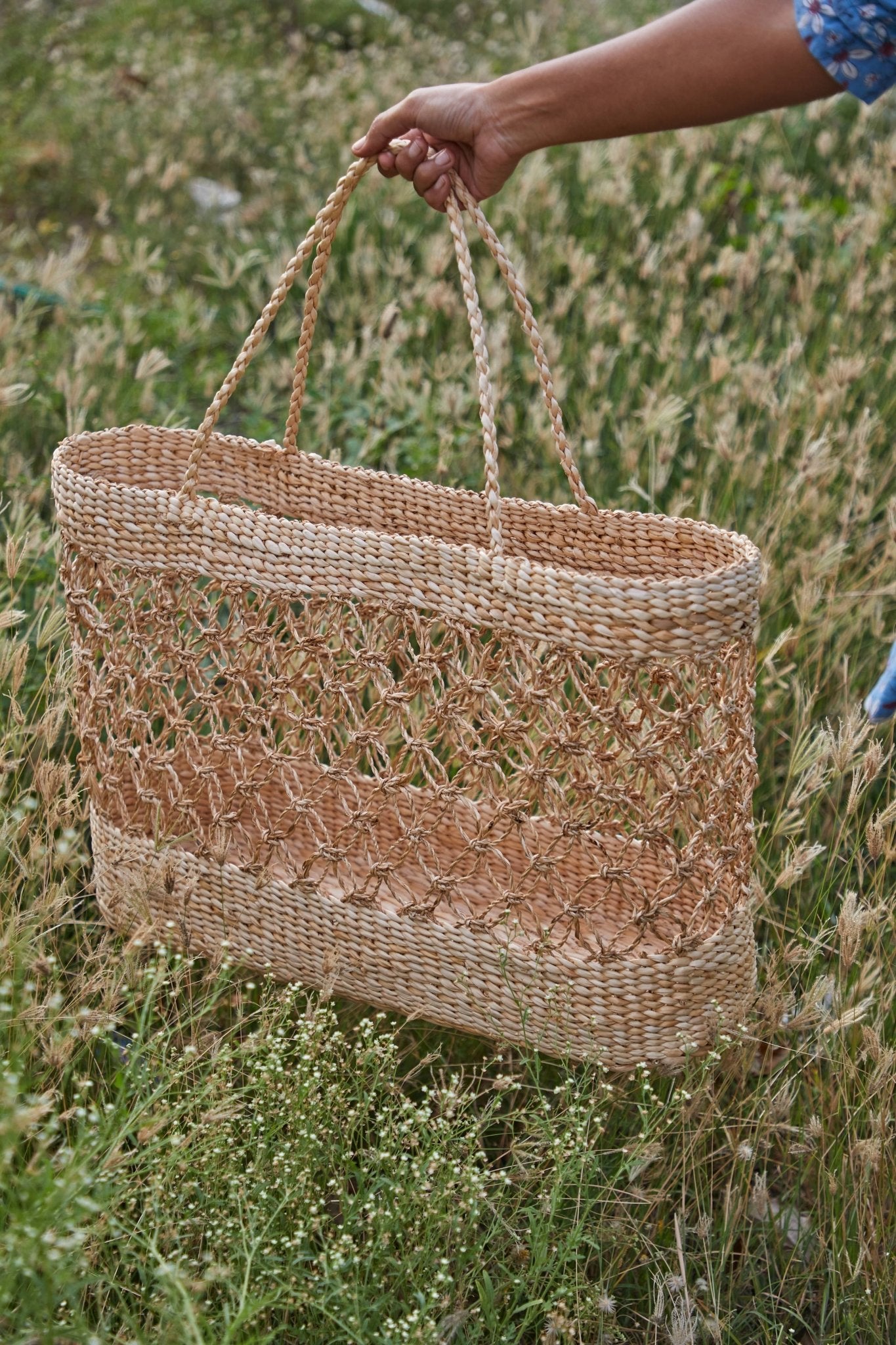 Sian Banana Fiber Beach Tote Bag | Handwoven Eco-Friendly Tote – Handbags on Brown Living™. SKU: S-026. Img 3.