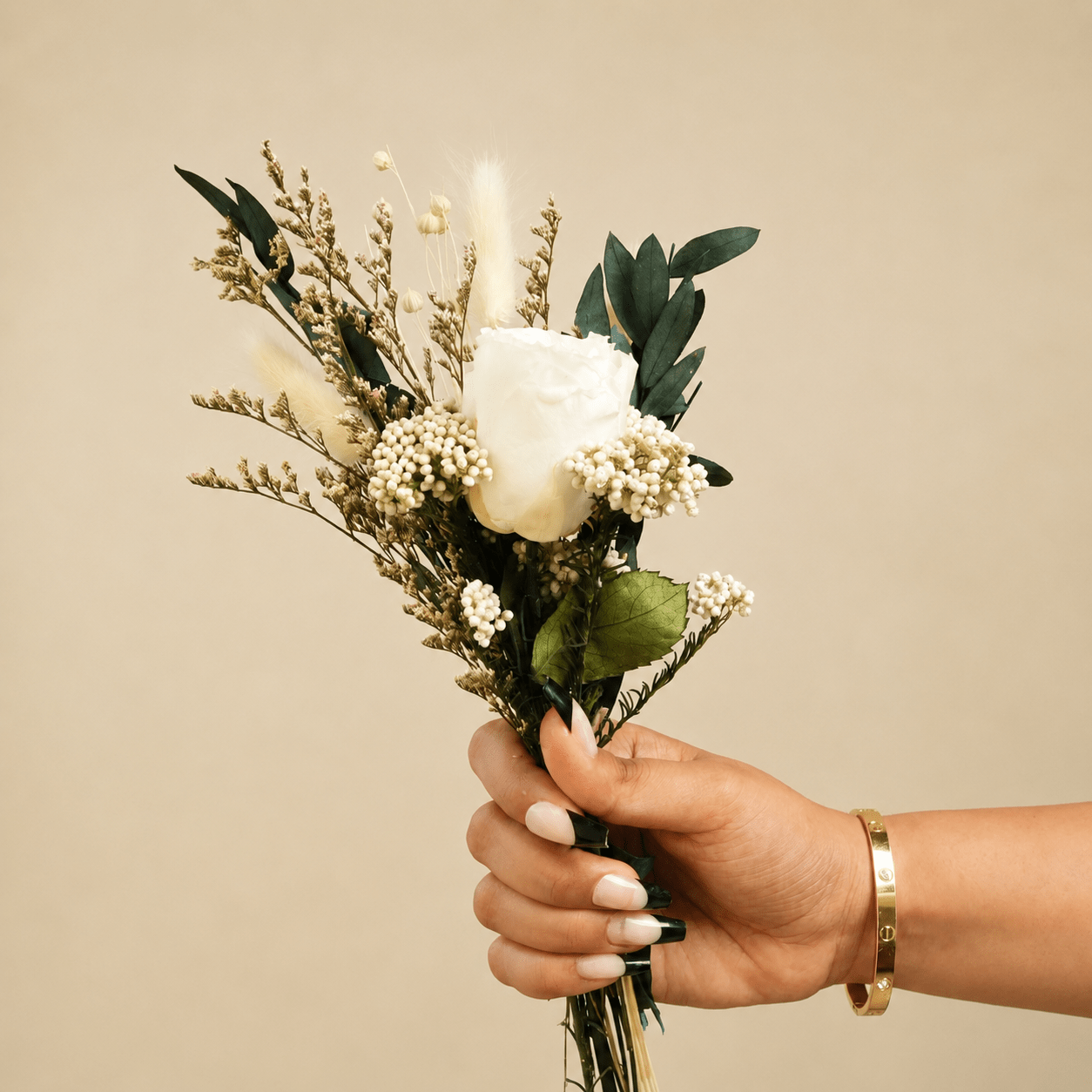 Snow Petal Dried Flower Bouquet | White Decorative Floral Arrangement – Vases on Brown Living™. SKU: V-409. Img 4.
