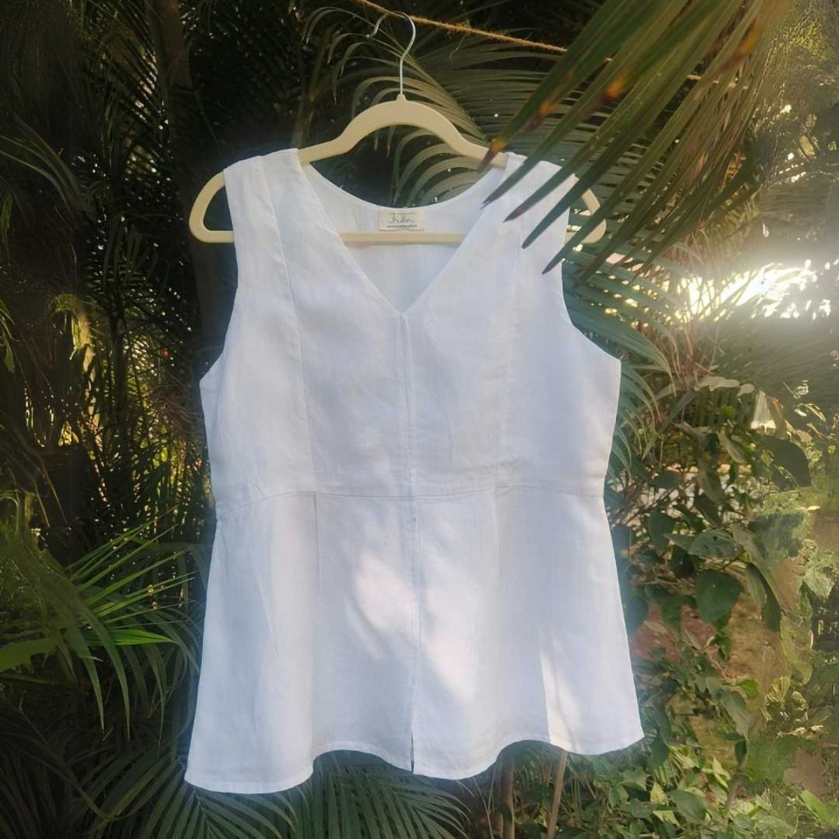 Snowe White Hemp Top – Womens Top on Brown Living™. SKU: JDS6025XS. Img 2.