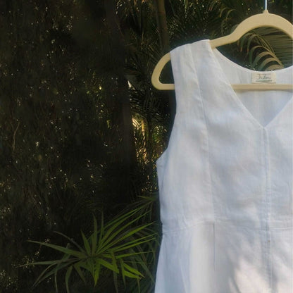 Snowe White Hemp Top – Womens Top on Brown Living™. SKU: JDS6025XS. Img 3.